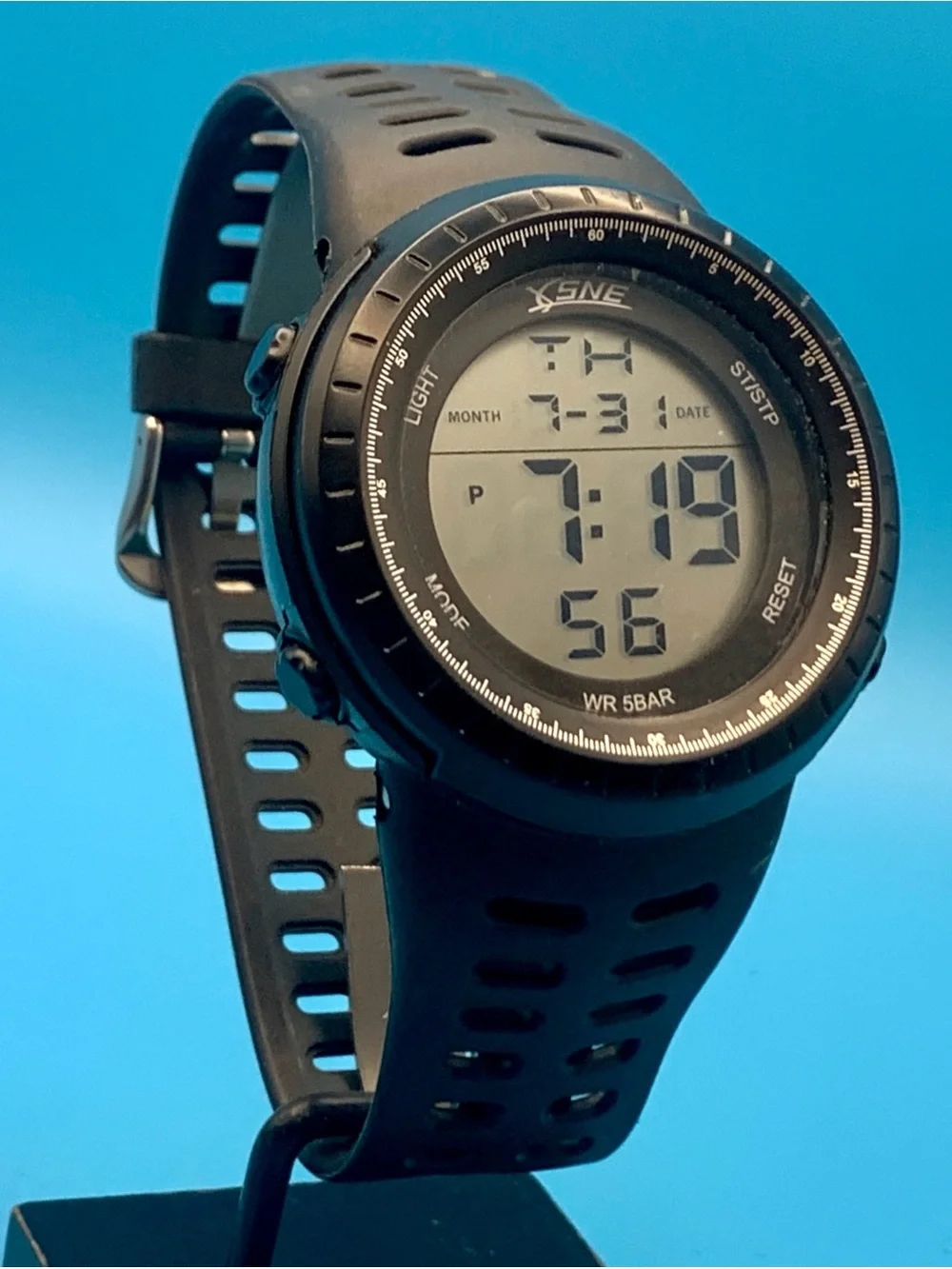 SNE 1167 Men’s Digital Quartz Wristwatch Chrono Backlight Alarm Day Date Working